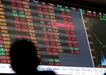 Bolsa fecha em queda e dólar em alta no primeiro dia útil do governo