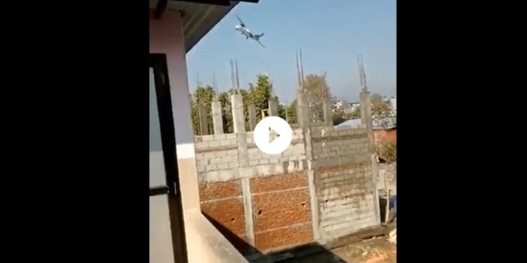 Acidente de avião no Nepal deixa pelo menos 67 pessoas mortas