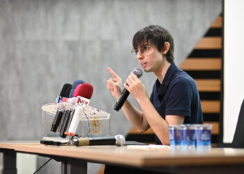 Amom renuncia cargo de vereador para assumir mandato em Brasília