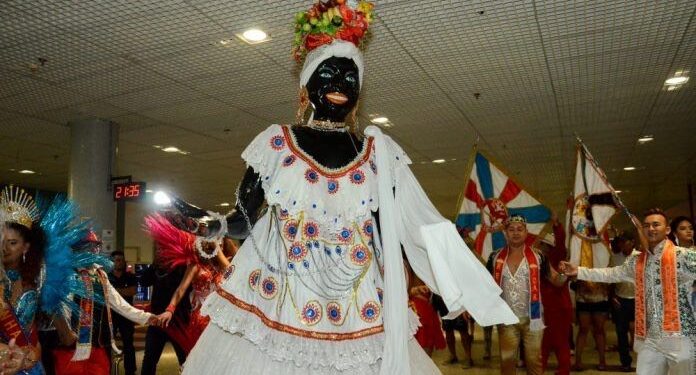 Kamélia abre oficialmente o Carnaval 2023 em Manaus