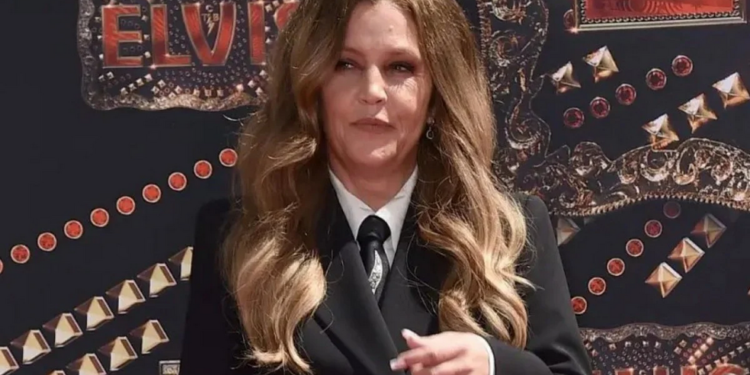 Morre Lisa Marie Presley, única filha de Elvis, aos 54 anos