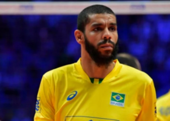 Wallace, ex-seleção de vôlei, faz enquete sobre dar tiro em Lula
