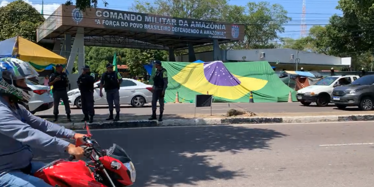 Jaiza Fraxe determina retirada imediata de bolsonaristas acampados no CMA