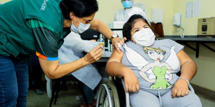Manaus tem 72 pontos de vacinação contra a Covid-19 nesta semana