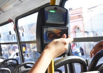 Defensoria pede indenização de R$ 100 em crédito para cada usuário do transporte coletivo