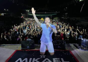 Resenha Nobre entra na folia e apresenta ‘Bloco Abraça e Beija’