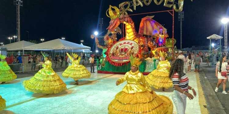 Dragões do Império lança protótipos das fantasias nesta sexta-feira