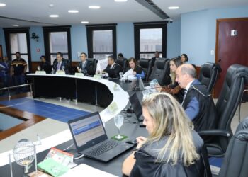 Pleno do TCE-AM multa ex-secretários da Seminf em mais de R$100 mil