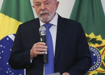 Lula sanciona lei que equipara crime de injúria racial ao racismo