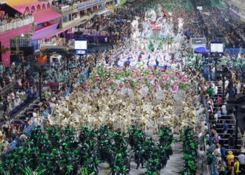 Arlindo e Zeca: Sapucaí tem homenagem a sambistas neste domingo