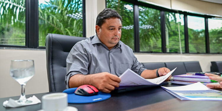 Presidente da CMM manteve gabinete ativo durante recesso parlamentar