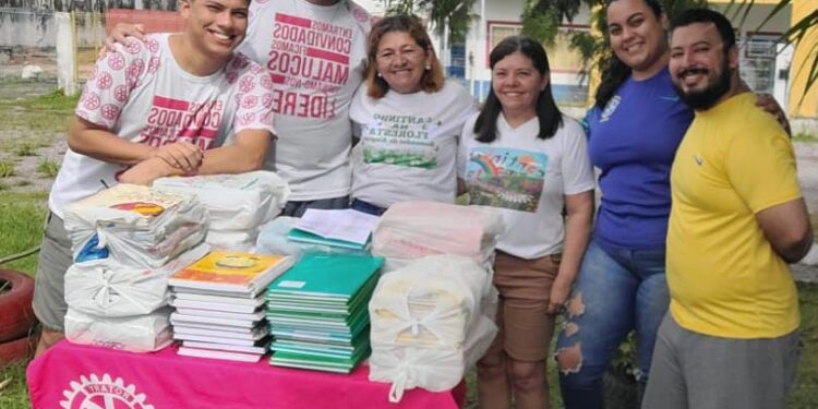 Mais de 620 cadernos escolares são entregues para entidades beneficentes de Manaus
