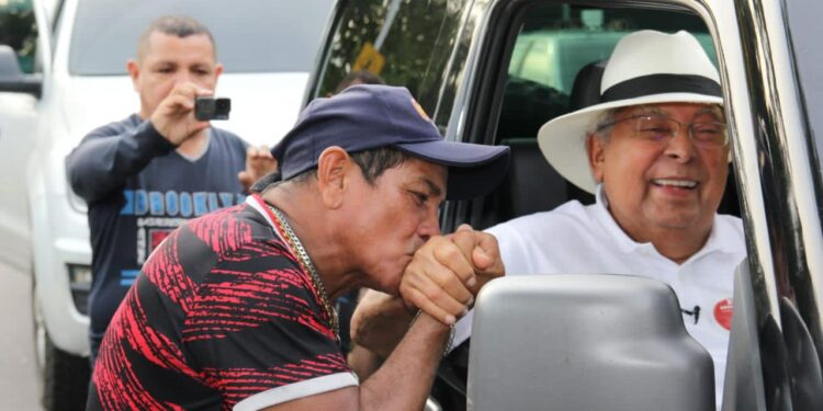 Lenda: Amazonino Mendes morre aos 83 anos