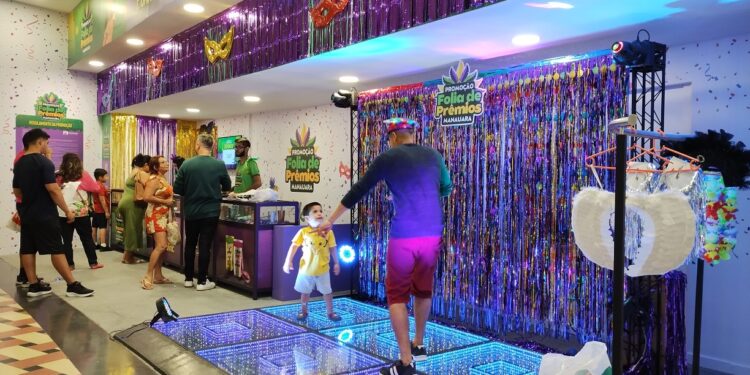Carnaval segue no Manauara até o fim de semana