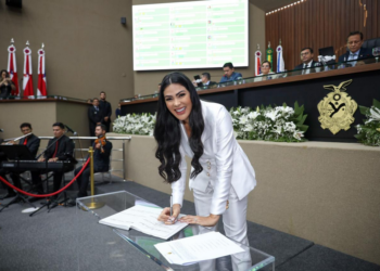 Deputada Mayra Dias diz que vai trabalhar ao lado da população do Amazonas