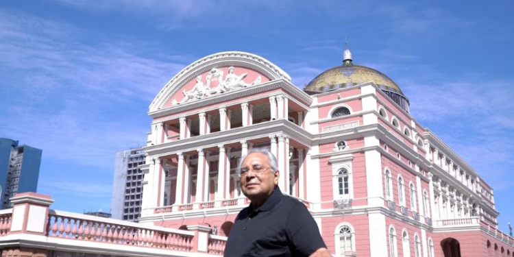 Velório de Amazonino Mendes ocorrerá no Teatro Amazonas, diz assessoria