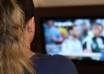 Batendo os streamings: TV aberta ainda é a queridinha dos brasileiros de todas as idades