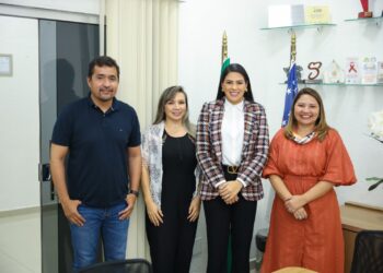 Na Seas, deputada busca parcerias para fortalecer setor social