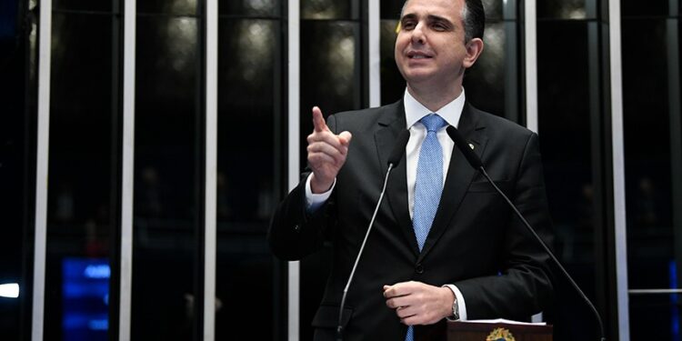 Rodrigo Pacheco é reeleito presidente do Senado