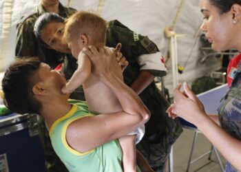 Mortalidade infantil Yanomami é 10 vezes maior que a do país