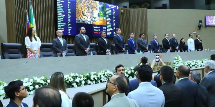 Presidente do TCE-AM participa da abertura dos trabalhos legislativos da CMM