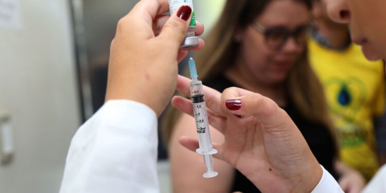 Infectologista reforça a importância da vacinação contra tuberculose