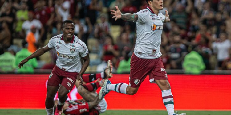 Fluminense vence Flamengo no Maracanã e conquista Taça Guanabara