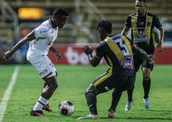 Fluminense e Volta Redonda jogam por vaga na final do Carioca; onde assistir