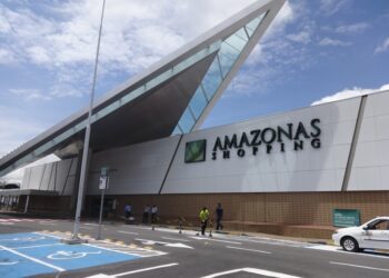 Amazonas Shopping promove ação em parceria com a Semasc, em alusão ao Dia Internacional da Mulher