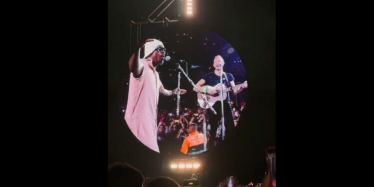 Coldplay chama Seu Jorge e toca ‘Amiga da minha mulher’