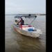 Sorvete na canoa: Empreendedor busca clientes em lagos e rios da Amazônia