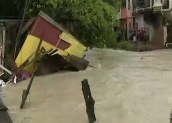 Vídeo: Forte chuva causa prejuízos em Manaus