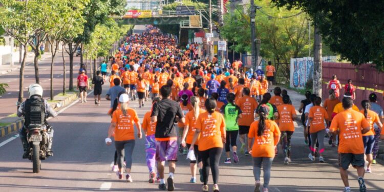 Cerca de 2 mil atletas participam da 8ª edição da Corrida da Água, neste domingo