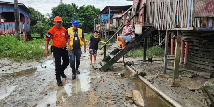 Prefeitura contabiliza mais de 120 ocorrências de chuva neste domingo em Manaus