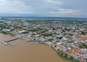 Prefeito concede reajuste de 5,79% a servidores de Parintins