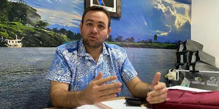 MP denuncia prefeito de Eirunepé por extração ilegal de madeira e degradação ambiental