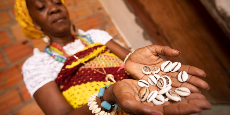 Terreiros se unem contra o racismo religioso
