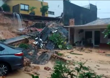 Vídeo: Forte chuva causa prejuízos em Manaus