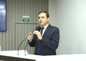 Vereador de Parintins solicita cursos profissionalizantes para trabalhadores da construção civil