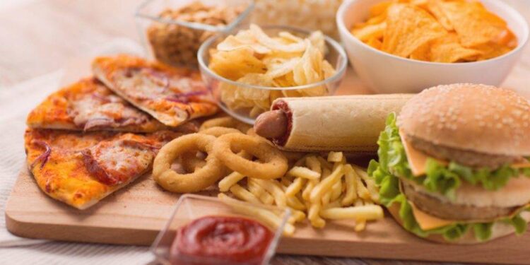 Dia Mundial da Nutrição: alerta sobre aumento do consumo de ultraprocessados no Brasil