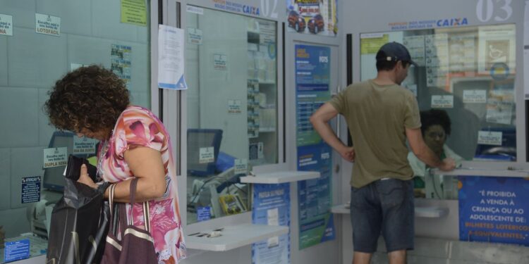 Mega-Sena deste sábado deve pagar prêmio de R$ 45 milhões