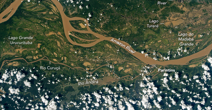 Astronauta registra imagem do rio Amazonas na região de Parintins