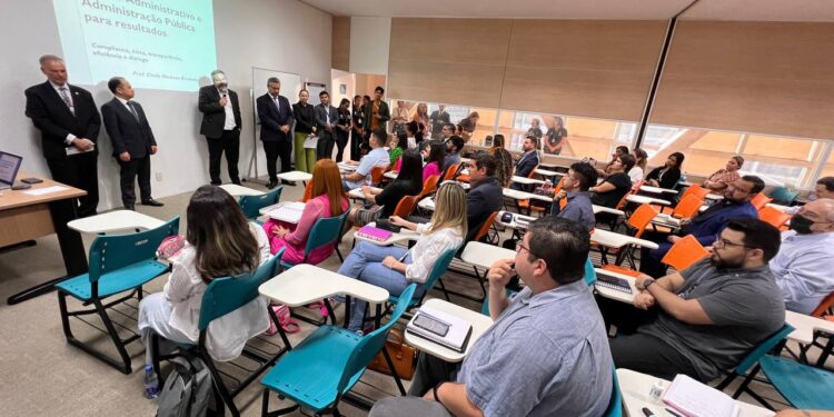Escola de Contas do TCE inicia curso de MBA