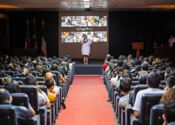 Renomada designer portuguesa mescla trajetória pessoal e ideias sobre Amazônia em palestra
