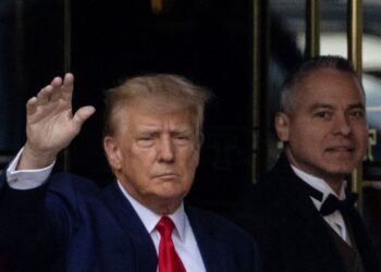 Trump se declara inocente de acusações em tribunal