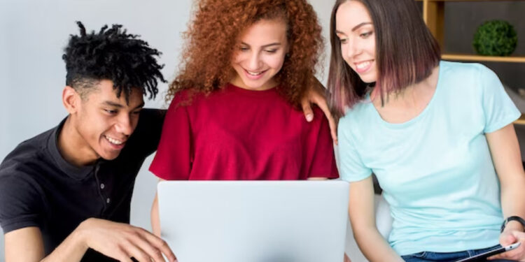 Formação técnica é diferencial competitivo para jovens em início de carreira