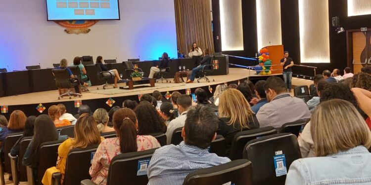 TCE promove roda de conversas para desmistificar o Transtorno do Espectro Autista