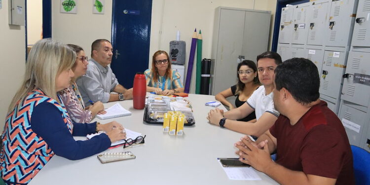 Prefeitura amplia parceria com Estácio para atendimento de alunos da Educação Especial