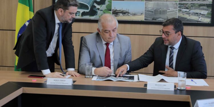 Wilson Lima reúne com ministro de Portos e Aeroportos em busca de melhorar infraestrutura do Amazonas
