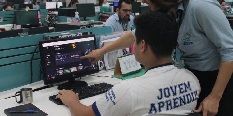 Jovem aprendiz: oportunidades se abrem para quem busca qualificação